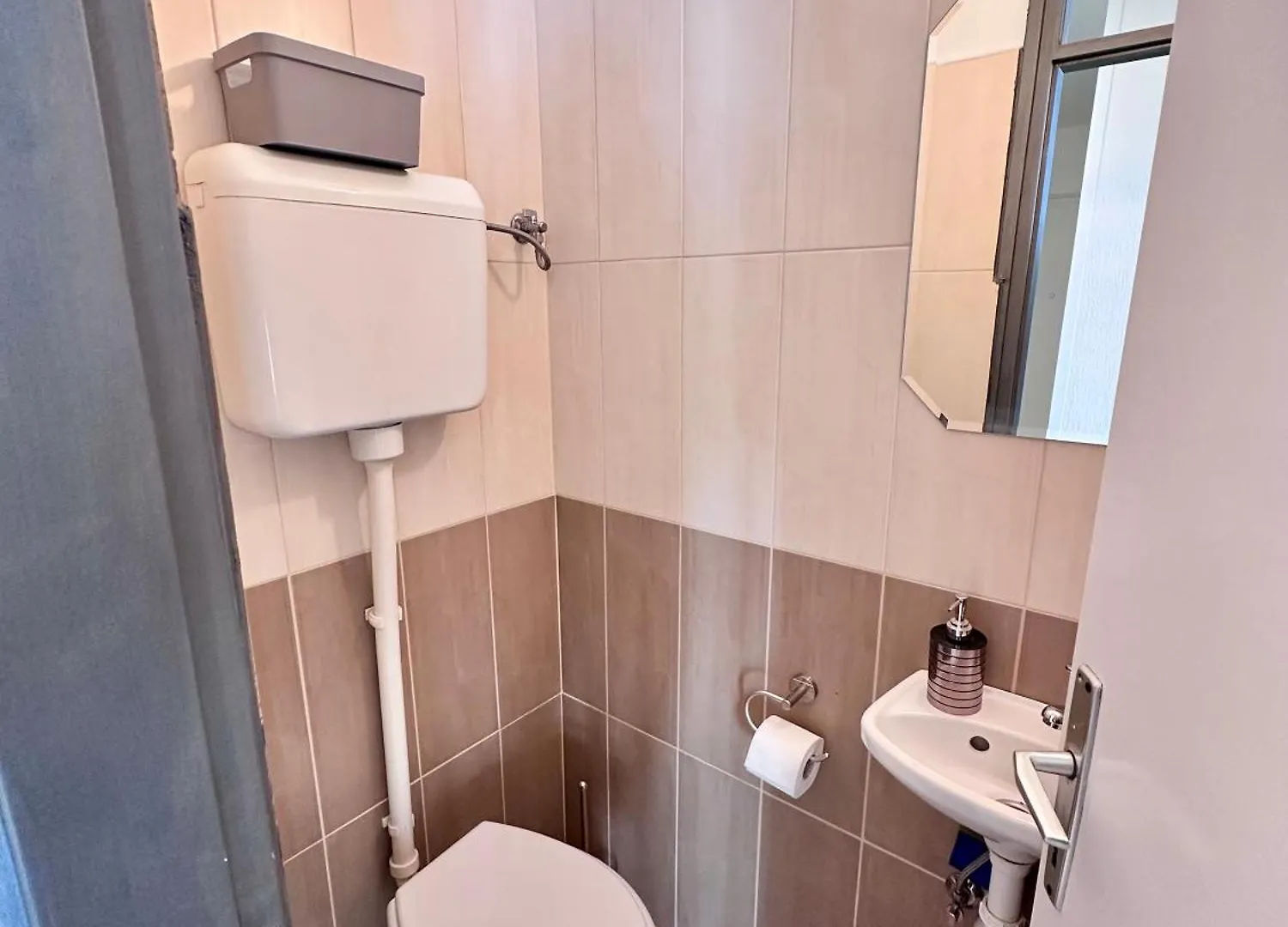 Apartment Purple Rijeka 0*,  Croatia
